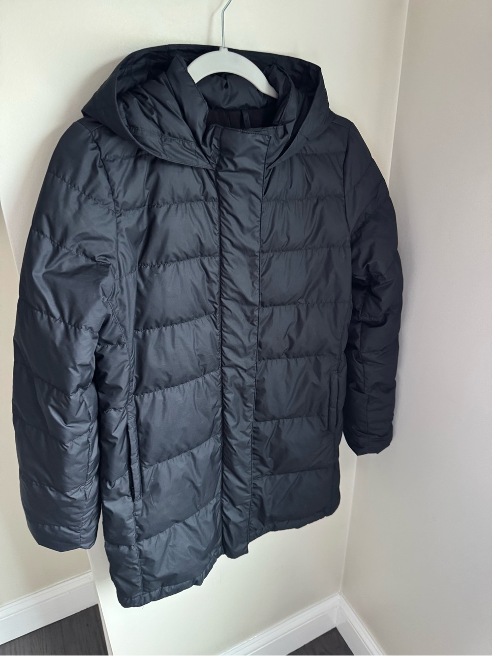 Athleta Girls Black Goose Down Winter Puff Jacket XXL (16) - Picture 2 of 6